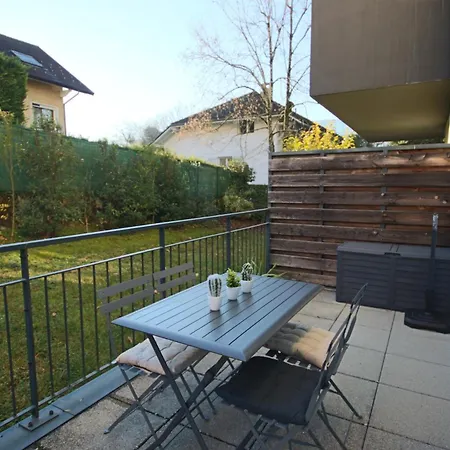 T2 42 M2 Et Terrasse Appartement *